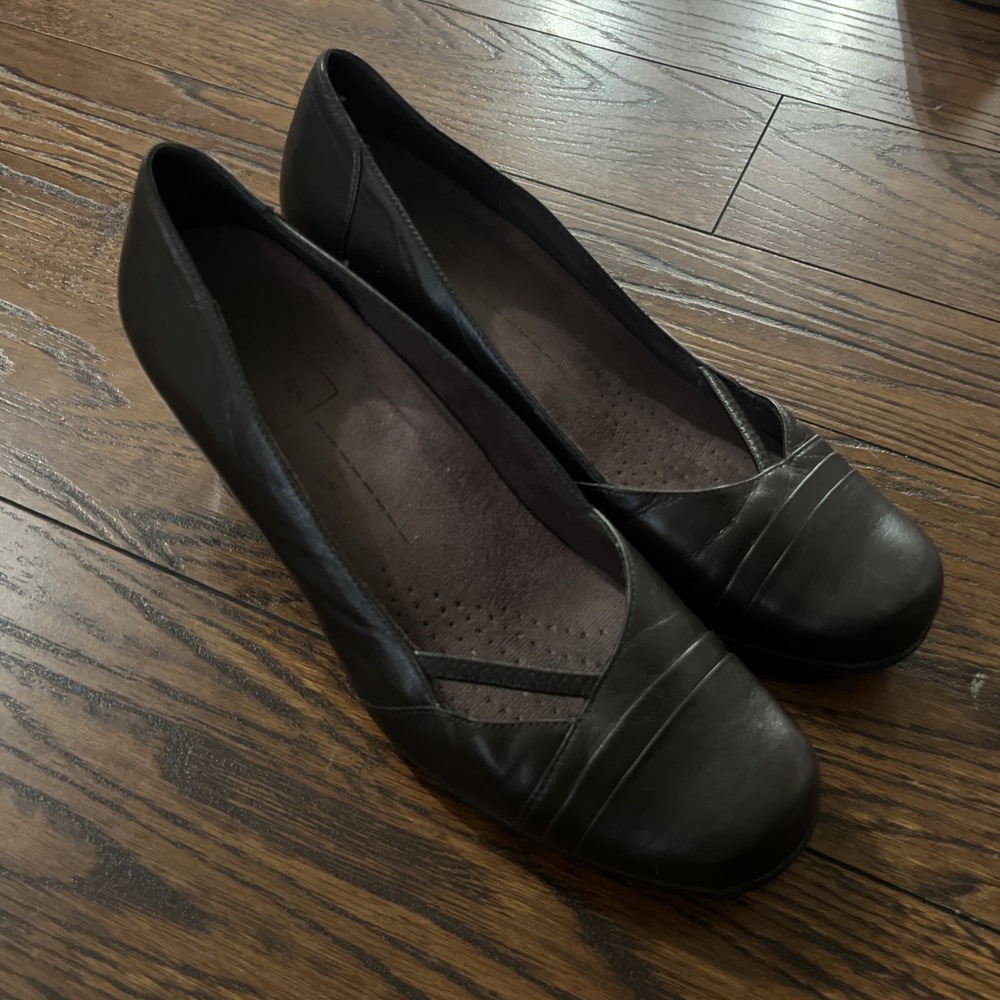 Clarks Shoes Womens Pump Heel Everyday Sugar Sky Brown Leather Slip On 8.5